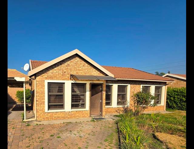 3 BEDROOM HOUSE FOR SALE IN RHODESFIELD